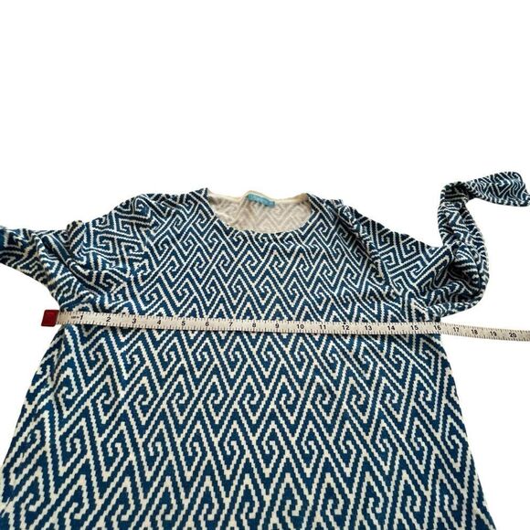 J. McLaughlin Blue and White Geometric Print Pullover Top size XS - Picture 4 of 8